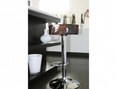 Tabouret en peau de vache