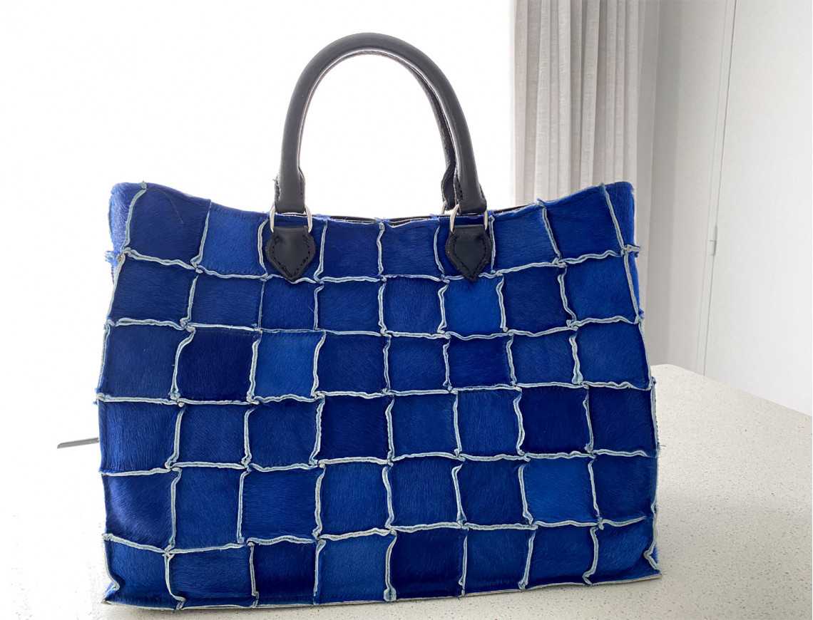 Sac en peau de vache bleu "Freedom" by Sonia.M