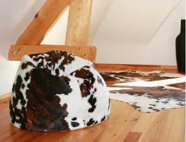 Fauteuil pouf Oscar en peau de vache Normande