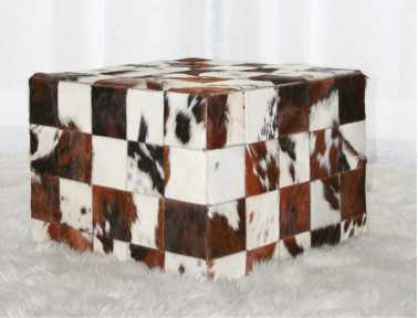 Pouf en patchwork de Peau de vache Normande