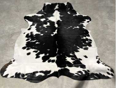 Réf.A841 - Peau de vache Noire & Blanche