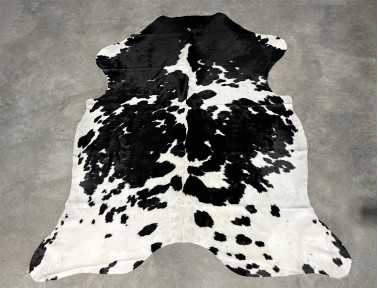 Réf.A846 - Peau de vache Noire & Blanche
