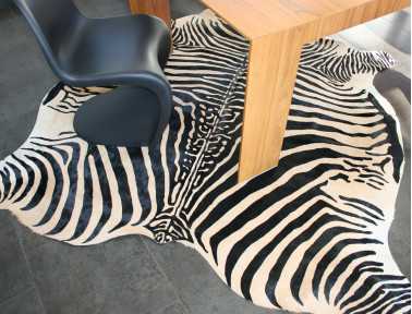 Peau de vache imprimée Zèbre sur fond beige