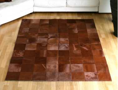 Tapis Patchwork en Peau de vache teintée marron