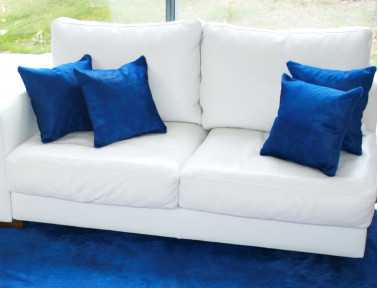 Coussin en peau de vache teintée DOUBLE face