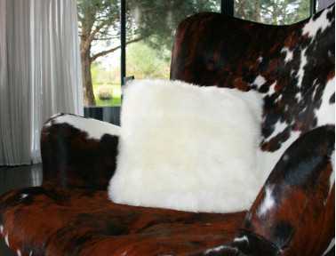 Coussin en peau de mouton blanche SIMPLE FACE
