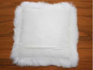 Coussin en peau de mouton blanche SIMPLE FACE