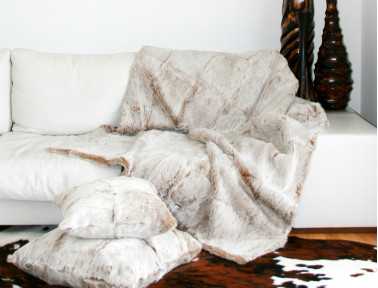 Dessus de lit beige chiné en fourrure de lapin