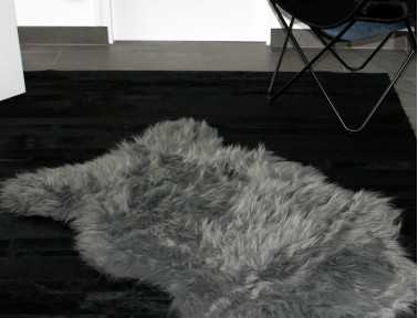 Peau de mouton synthétique gris