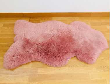 Peau de mouton rose poudre