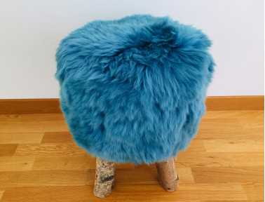 Stool in sheep "Dona" short hairs with feet in real Birch wood