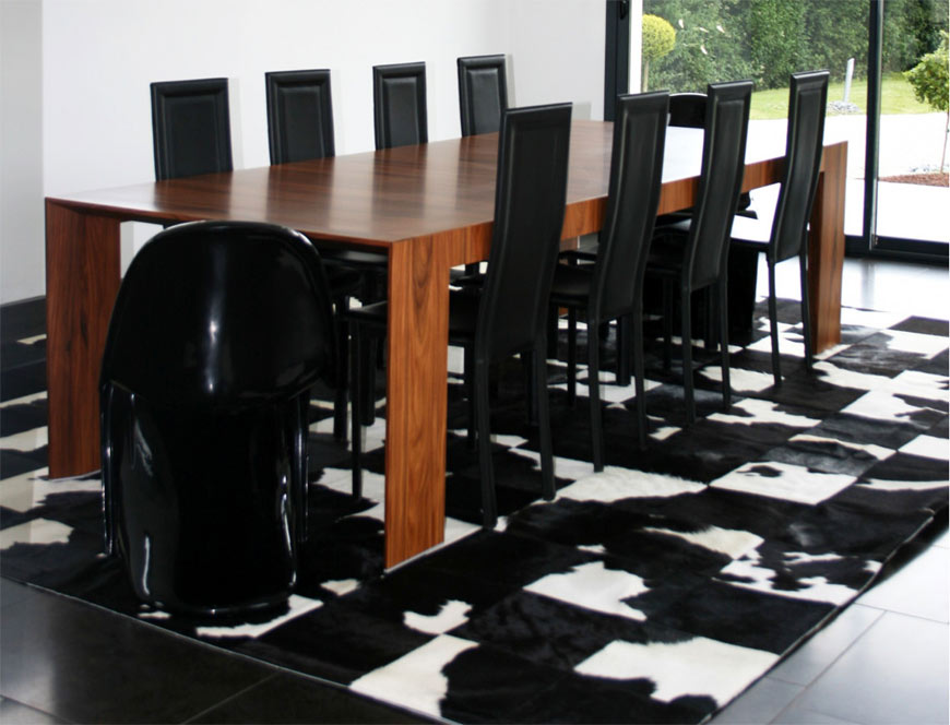 Tapis patchwork en peau de vache Noire & Blanche